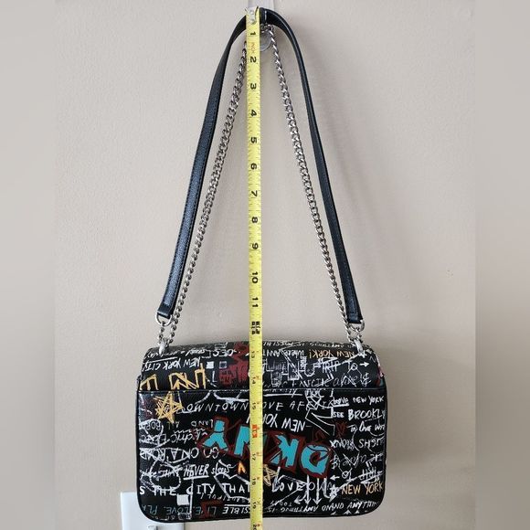 DKNY crossbody purse Graphic design - Picture 10 of 16